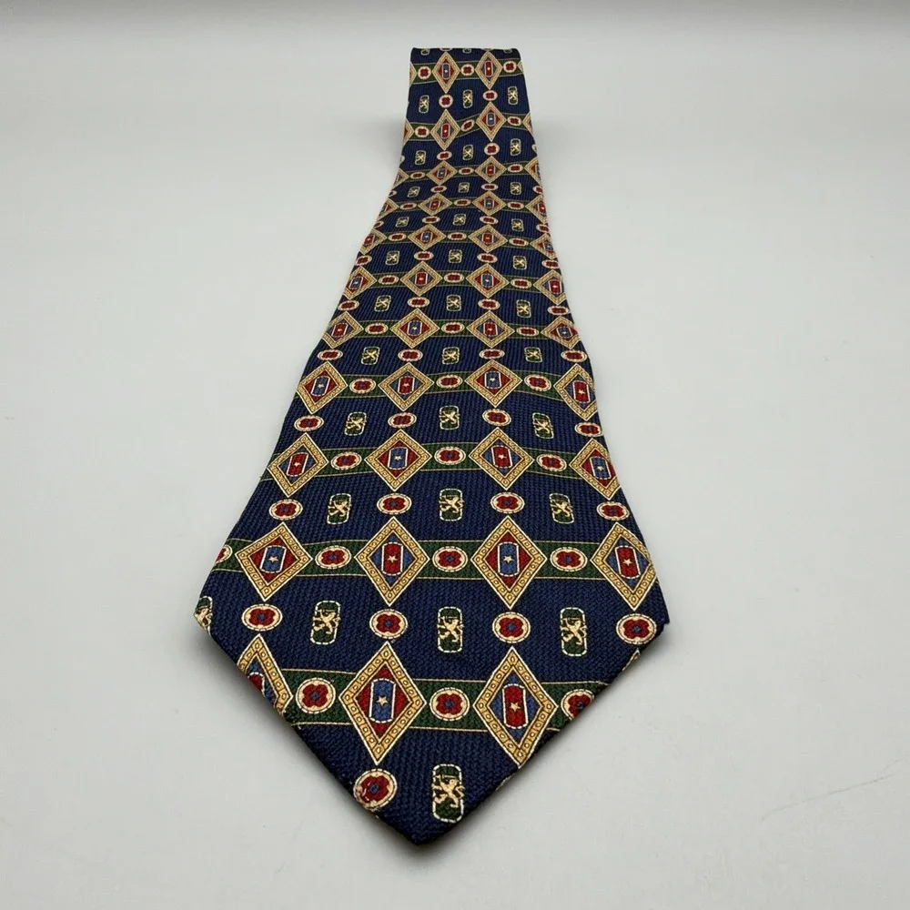 Tommy Hilfiger Geometric/Lion's Crest Printed Men's 100% Silk Neck Tie 60